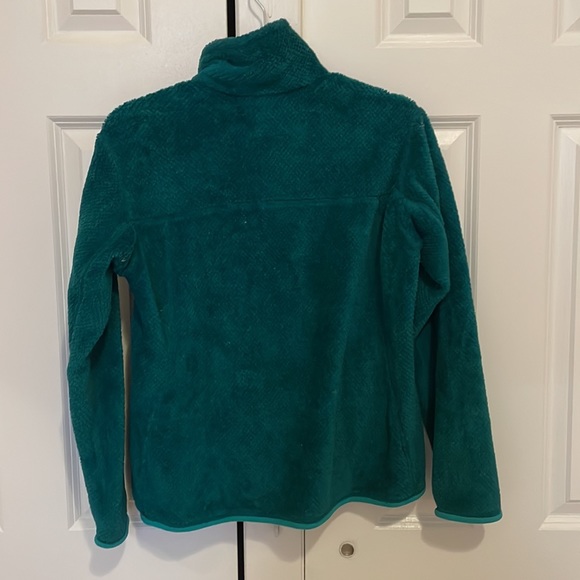 Woman’s Patagonia Fleece - Picture 3 of 3